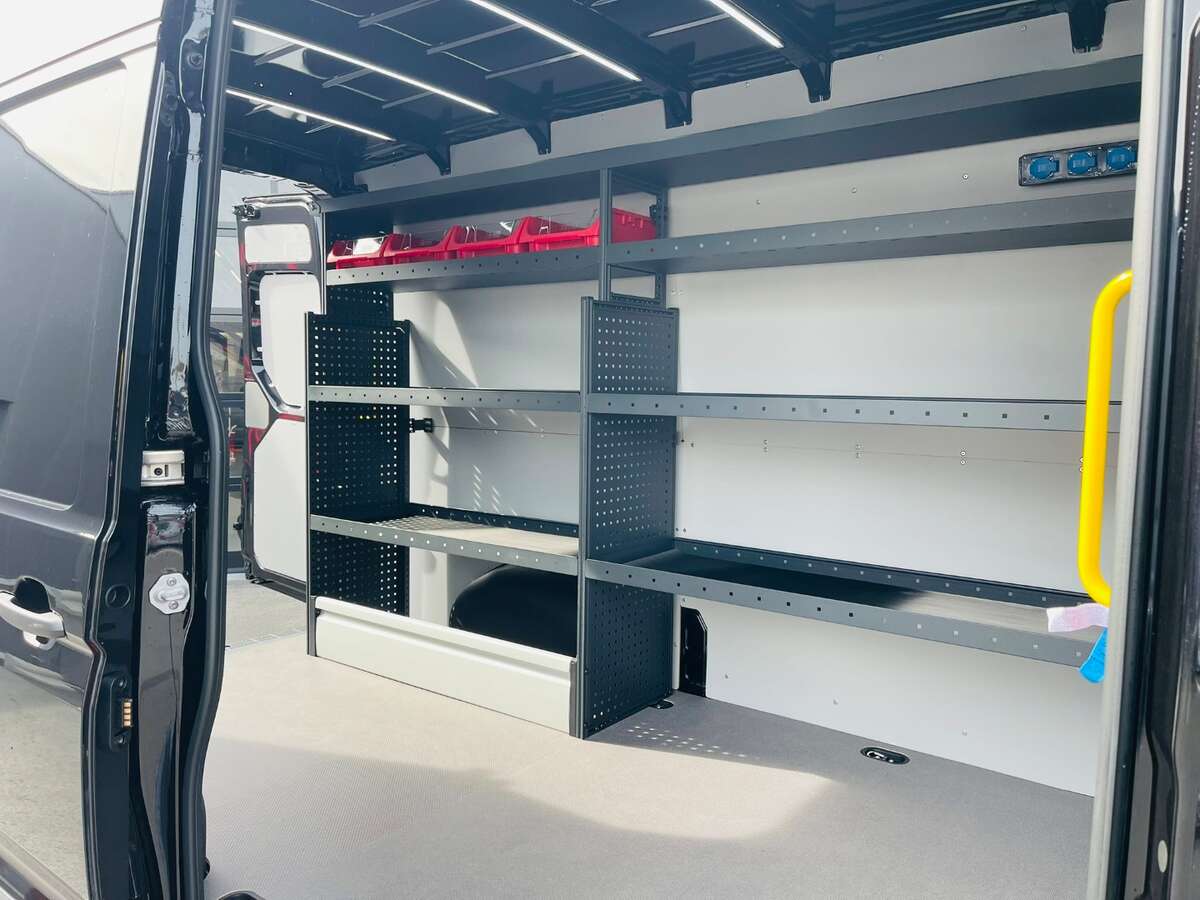 tobias-vandenberghe-man-tge (8).JPEG