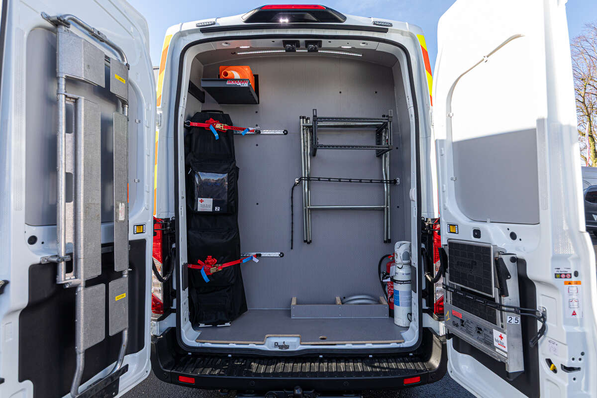 RFQ25_2218 - Rode Kruis Jabbeke - Ford Transit-LQ-007.jpg