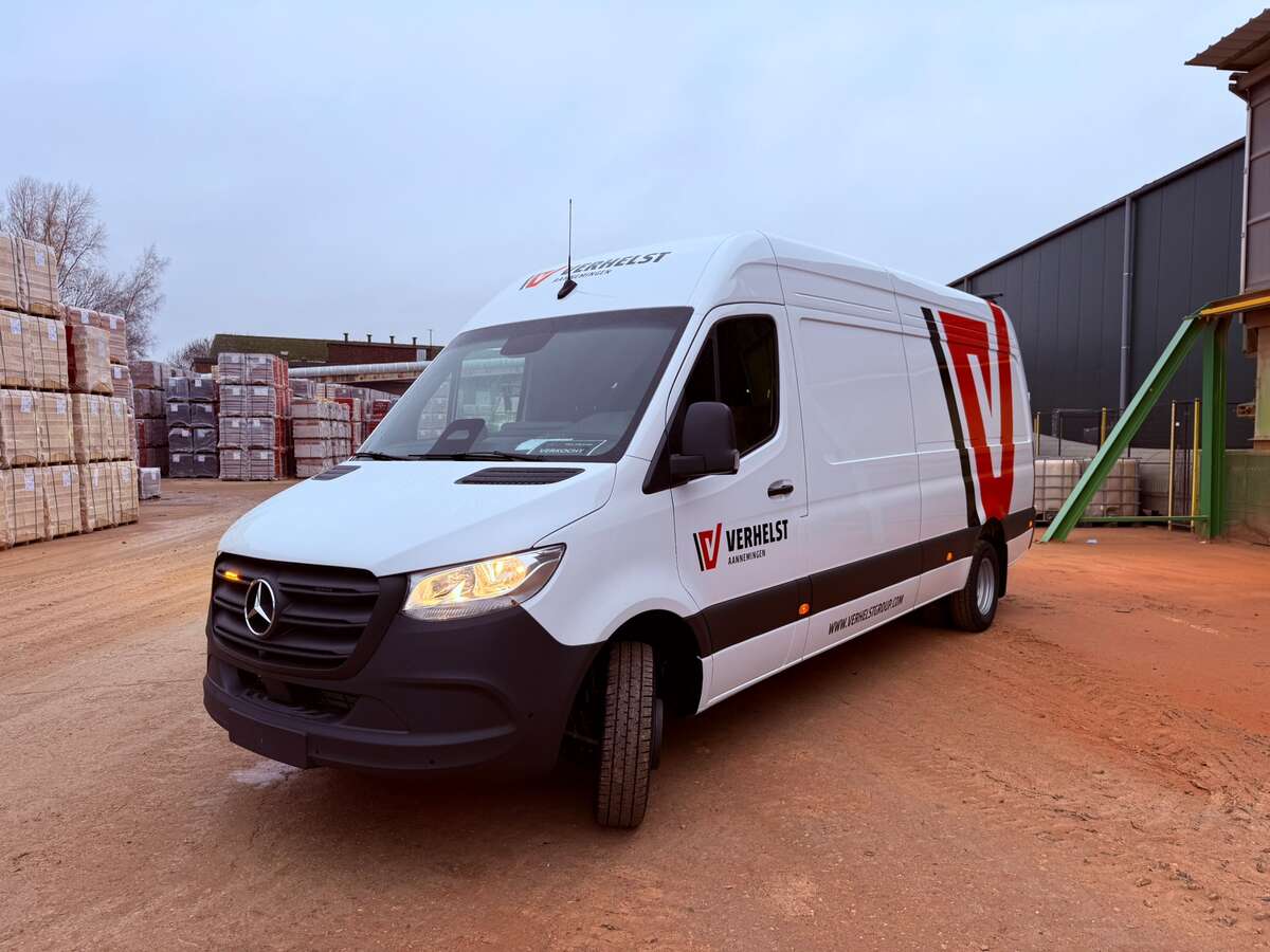 verhelst-aannemingen-mercedes-sprinter (6).JPEG