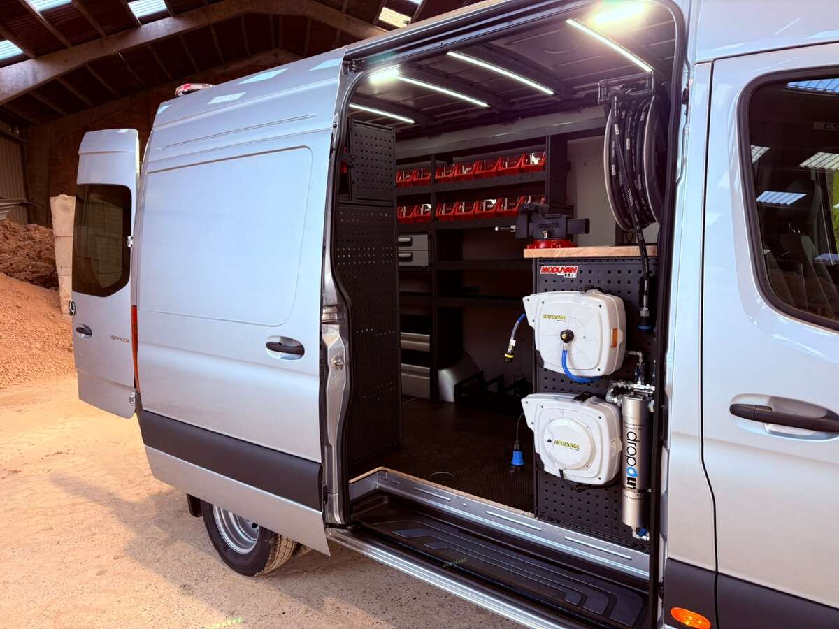 vereenooghe-van-mossel-brugge-mercedes-sprinter (10).JPEG