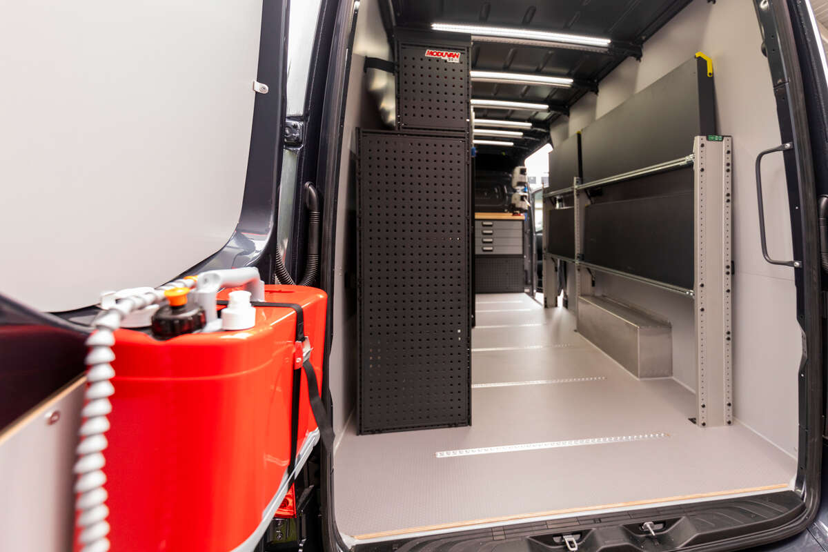 20260507 - RFQ25_2084 - Renovex - Mercedes Sprinter-LQ-033.jpg