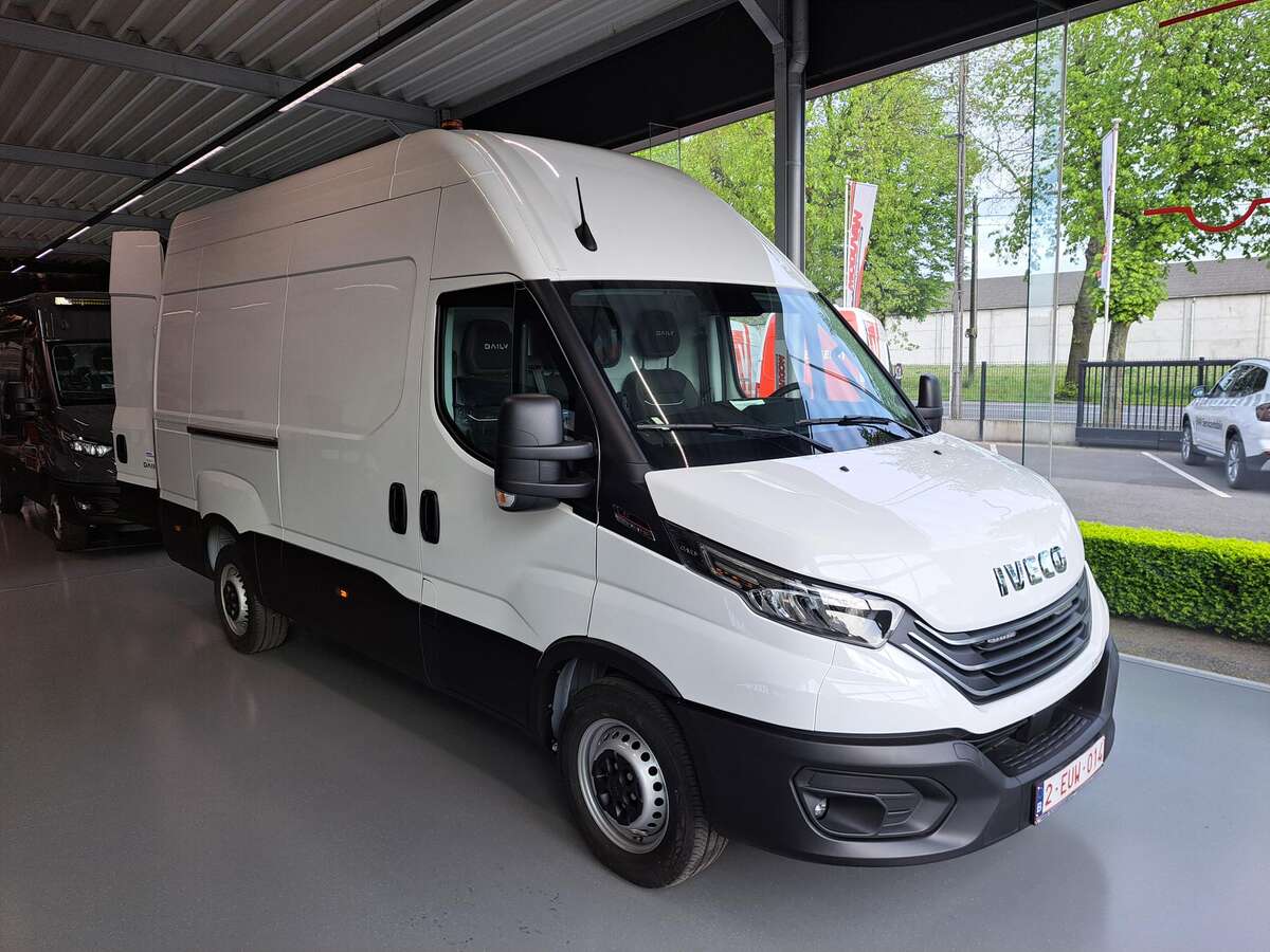 Renewi-iveco-daily (16).jpg