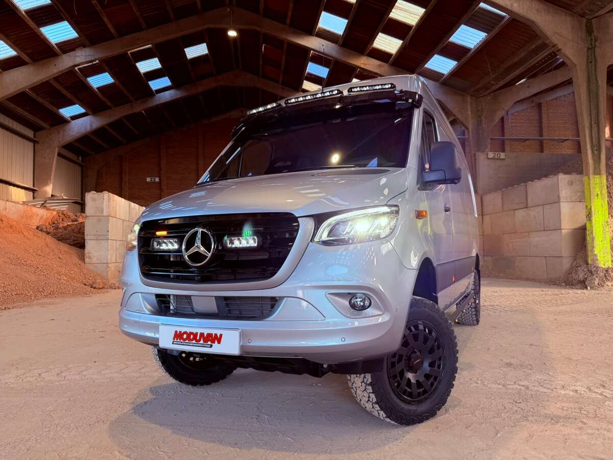 vereenooghe-van-mossel-mercedes-sprinter -4x4 (1).JPEG
