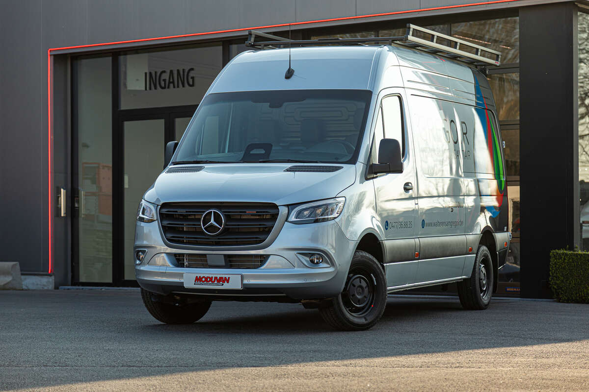 20260319 - RFQ26_0154 - Walter & Sam Gregoir - Mercedes Sprinter-LQ-038.jpg
