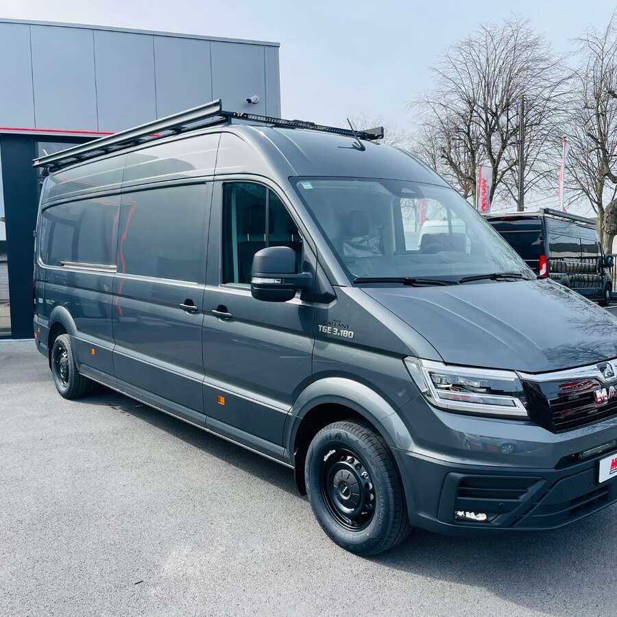 Vanbeselaere Construct - MAN TGE