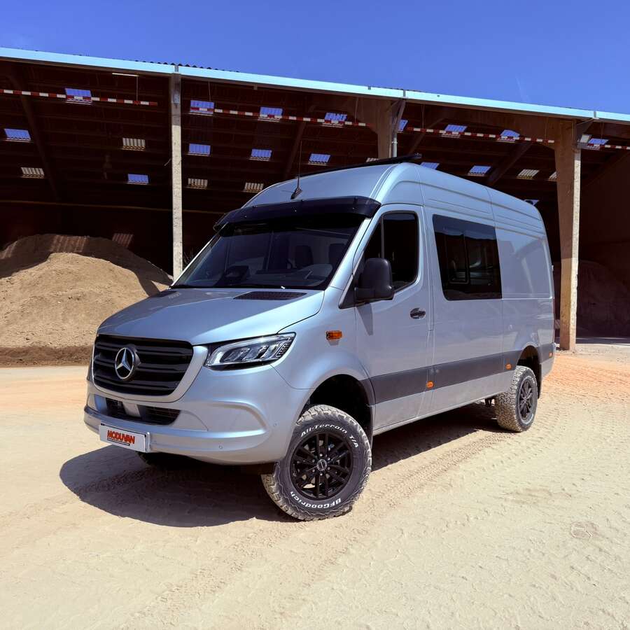Vlasbedrijf Wavalin - Mercedes Sprinter 4x4